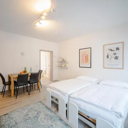 Laura In Fuer Bis Zu 4 Personen - Neu Renoviert 아파트 *